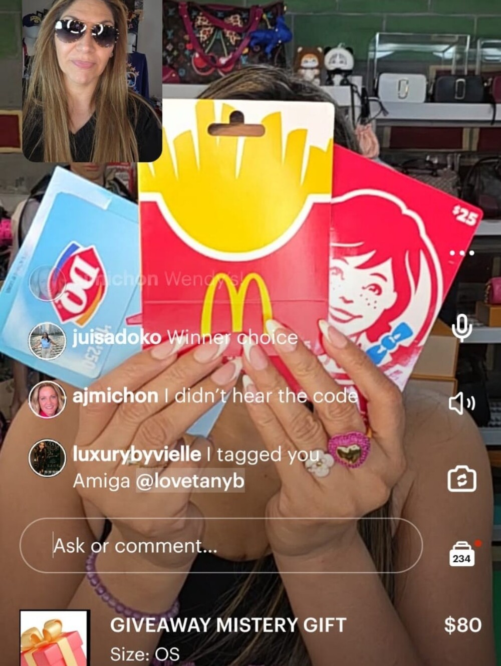 GIVEAWAY WINNER CHOOSE